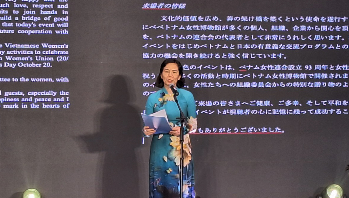 Phó Chủ tịch hội Liên hiệp Phụ nữ Việt Nam Nguyễn Thị Minh Hương phát biểu